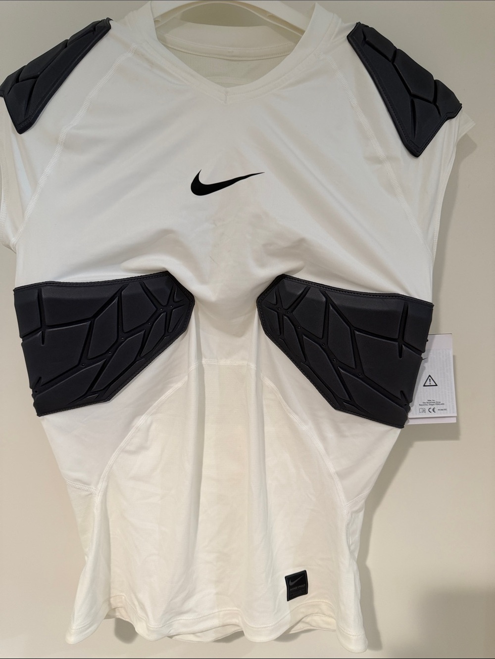 NWT Nike White Athletic Shirt with Black Padded Panels Men’s Large